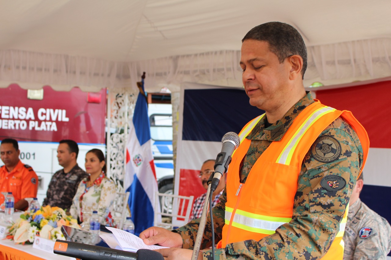 Director Ejecutivo de la Defensa Civil, General de Brigada Rafael A. Carrasco Paulino, ERD. 